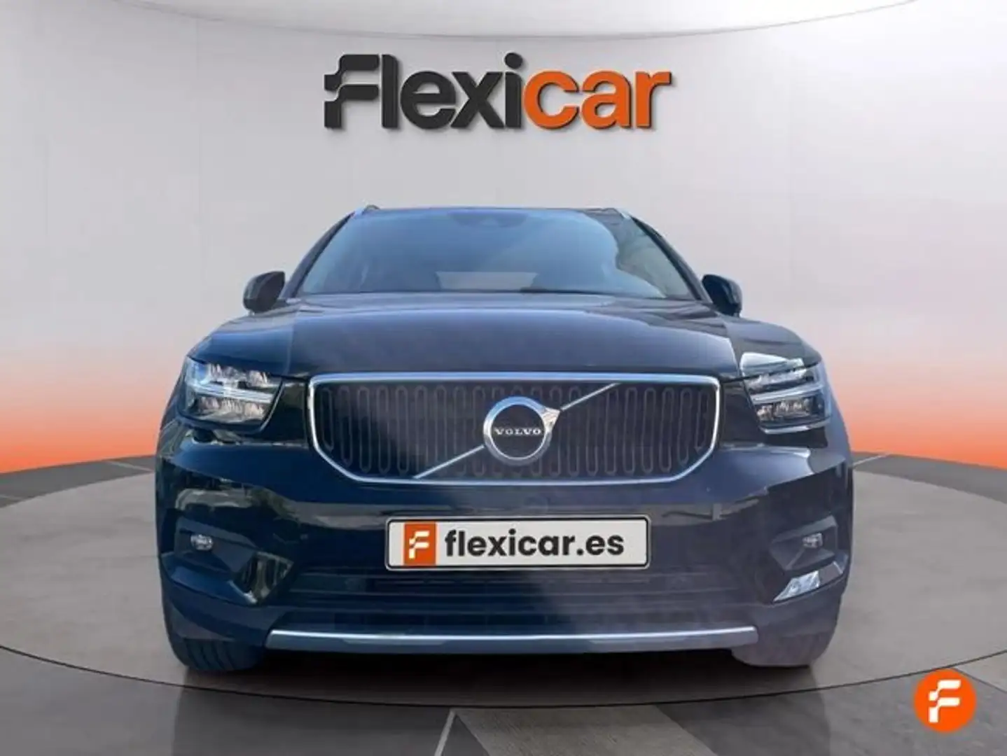 Volvo XC40 T2 Momentum Burdeos - 2
