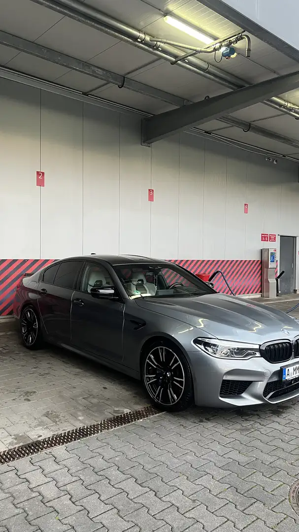 BMW M5 Competition Silber - 2