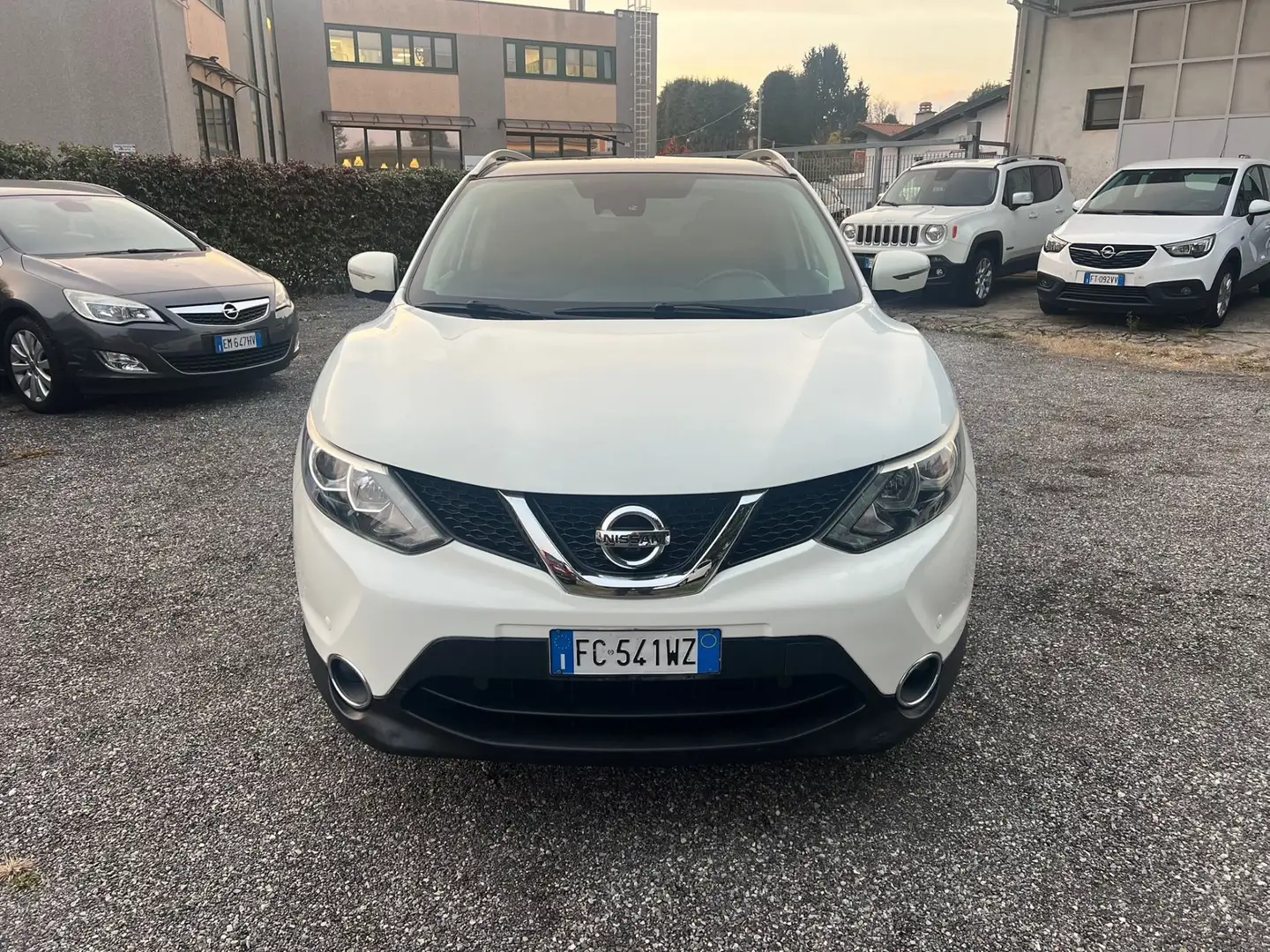 Nissan Qashqai Qashqai 1.6 dCi 2WD Tekna Bianco - 2