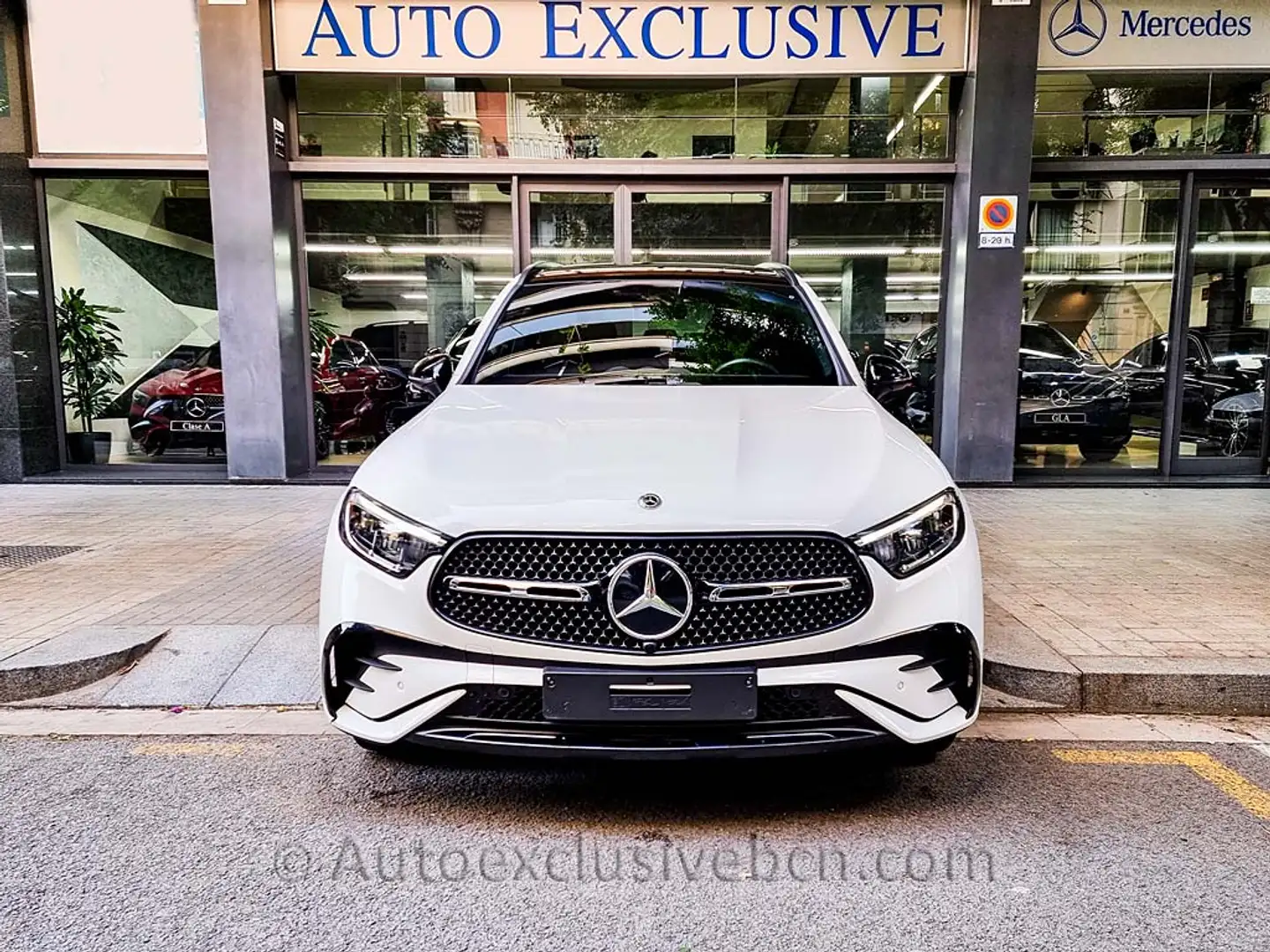 Mercedes-Benz GLC 300 300e 4Matic 9G-Tronic Weiß - 2