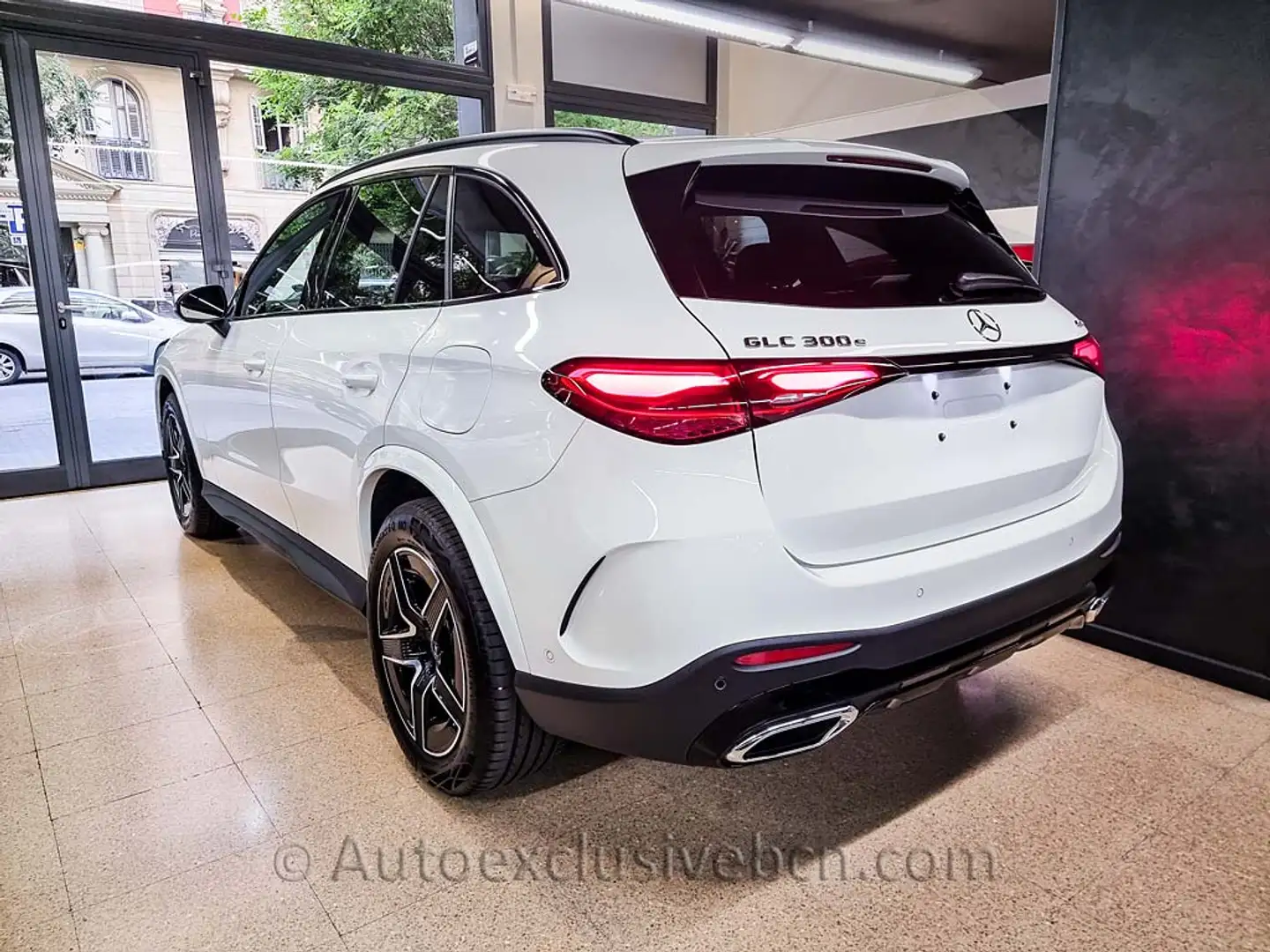 Mercedes-Benz GLC 300 300e 4Matic 9G-Tronic Blanc - 2