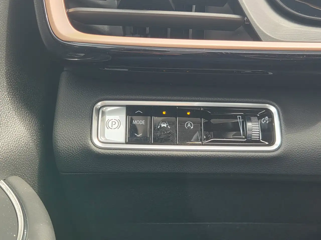 Buick Envision photo Buick Envision