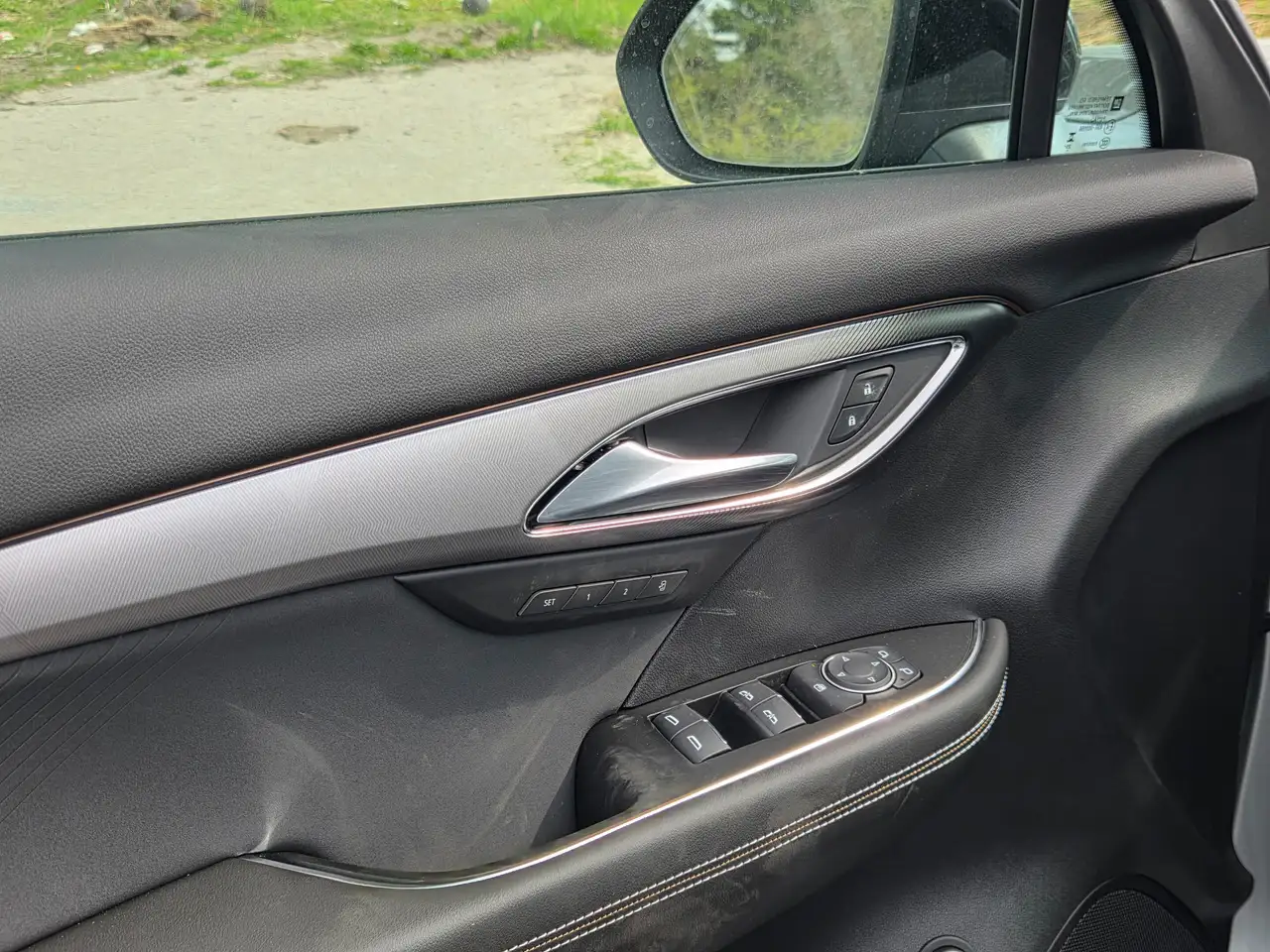 Buick Envision photo Buick Envision