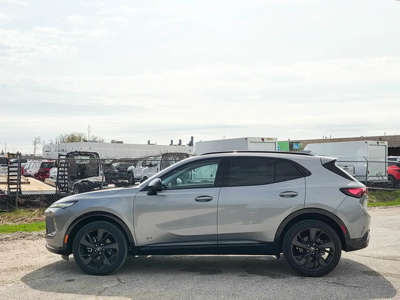 Buick Envision photo Buick Envision