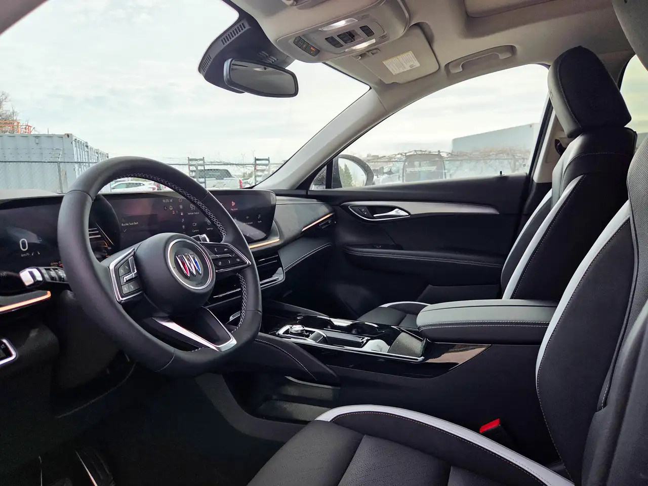 Buick Envision photo Buick Envision