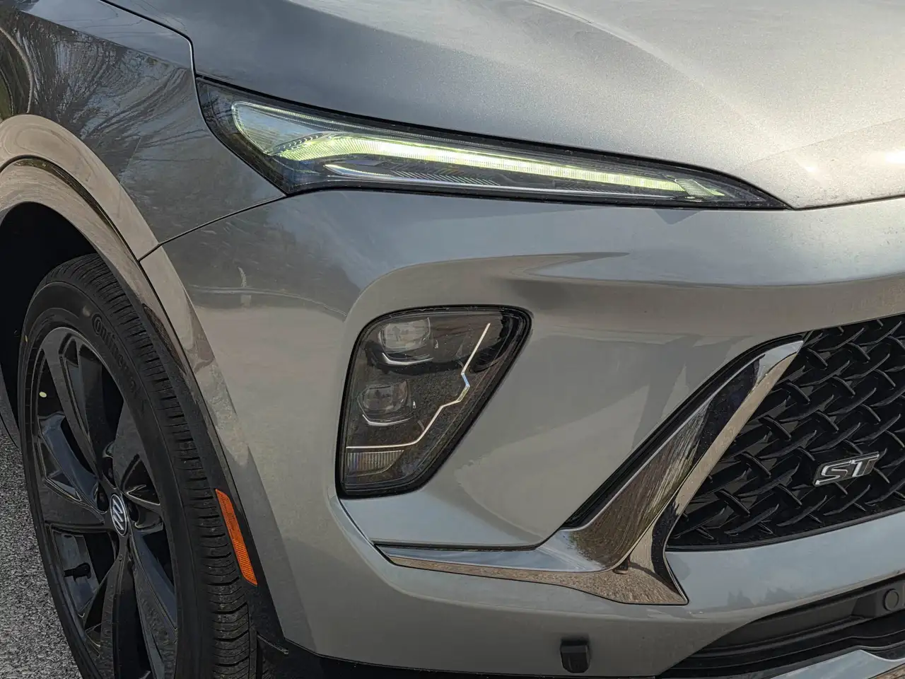 Buick Envision photo Buick Envision