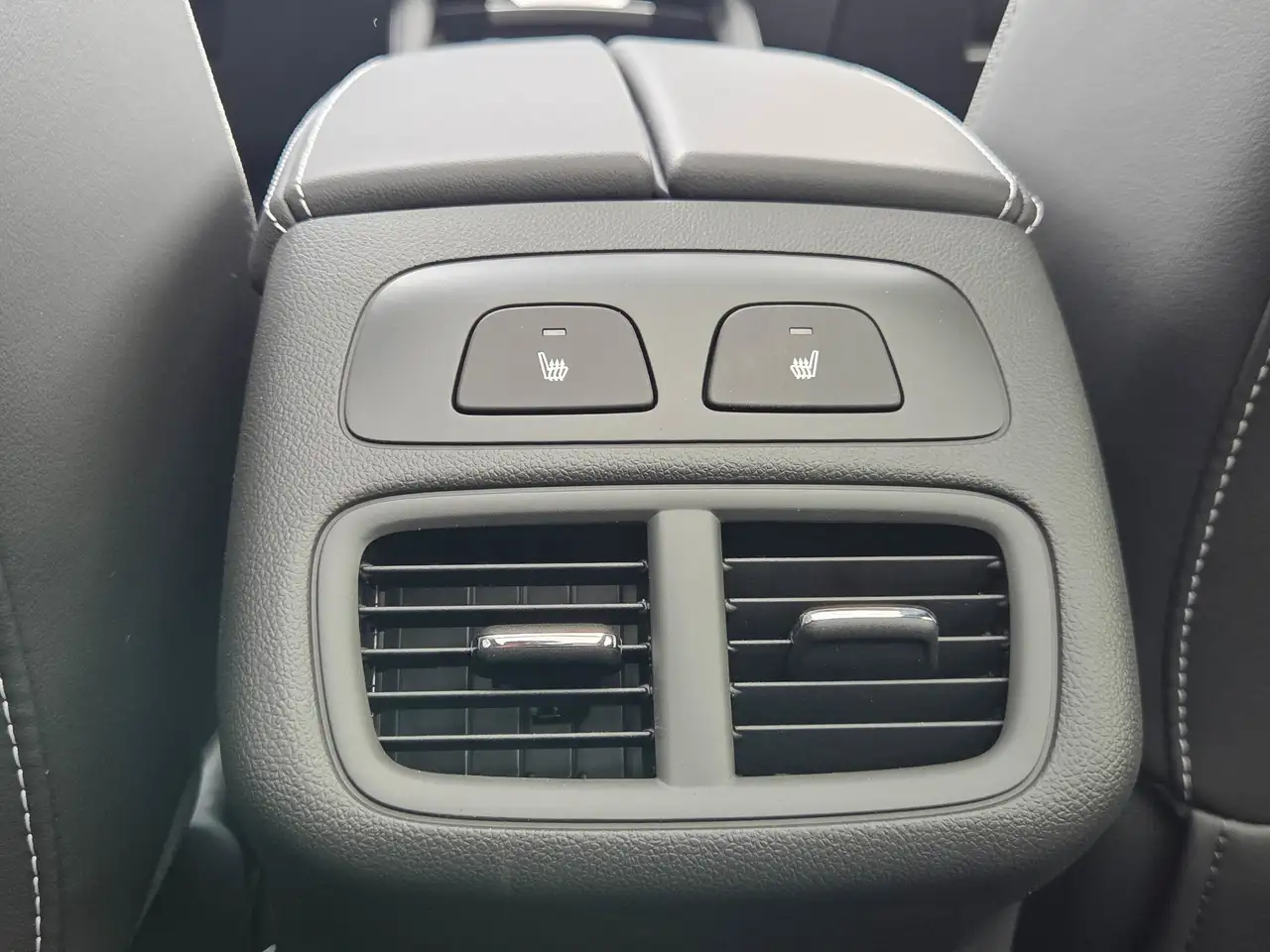 Buick Envision photo Buick Envision
