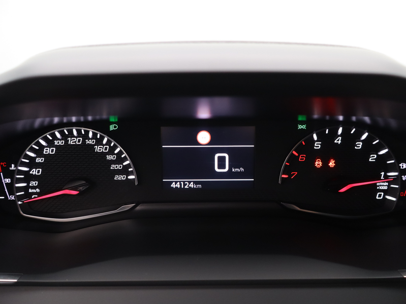 Peugeot 2008 1.2 PureTech 100 Active | Navi | Cruise | Clima | — photo 4