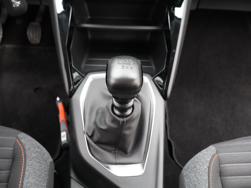Peugeot 2008 1.2 PureTech 100 Active | Navi | Cruise | Clima | — photo 8