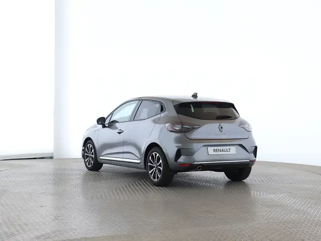 Renault Clio view 4