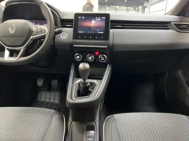 Renault Clio view 12