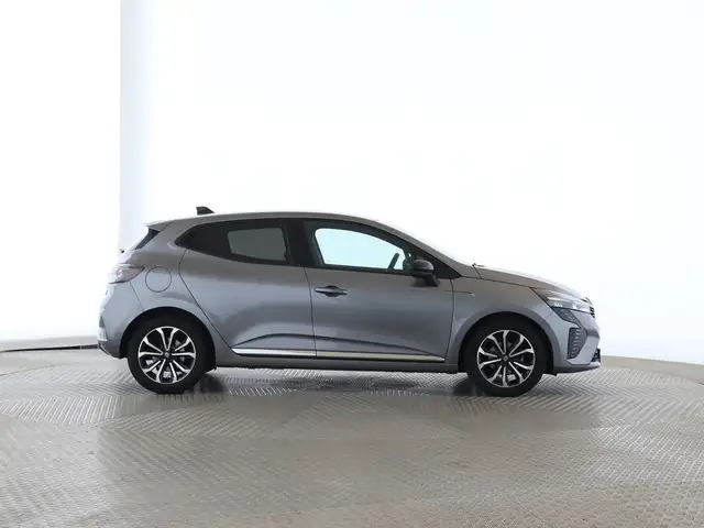 Renault Clio view 8