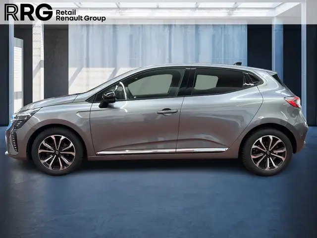 Renault Clio view 2