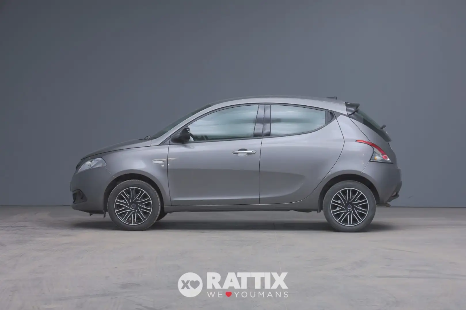 Lancia Ypsilon 1.0 Firefly Hybrid 70CV Silver 5p.ti Grigio - 2