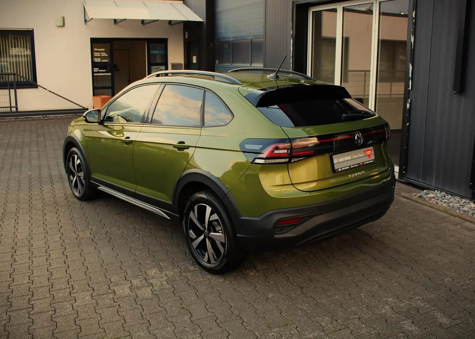 Volkswagen Taigo VW Taigo Life 1.5TSI, 110KW/150PS, DSG,Matrix LE Grün - 2