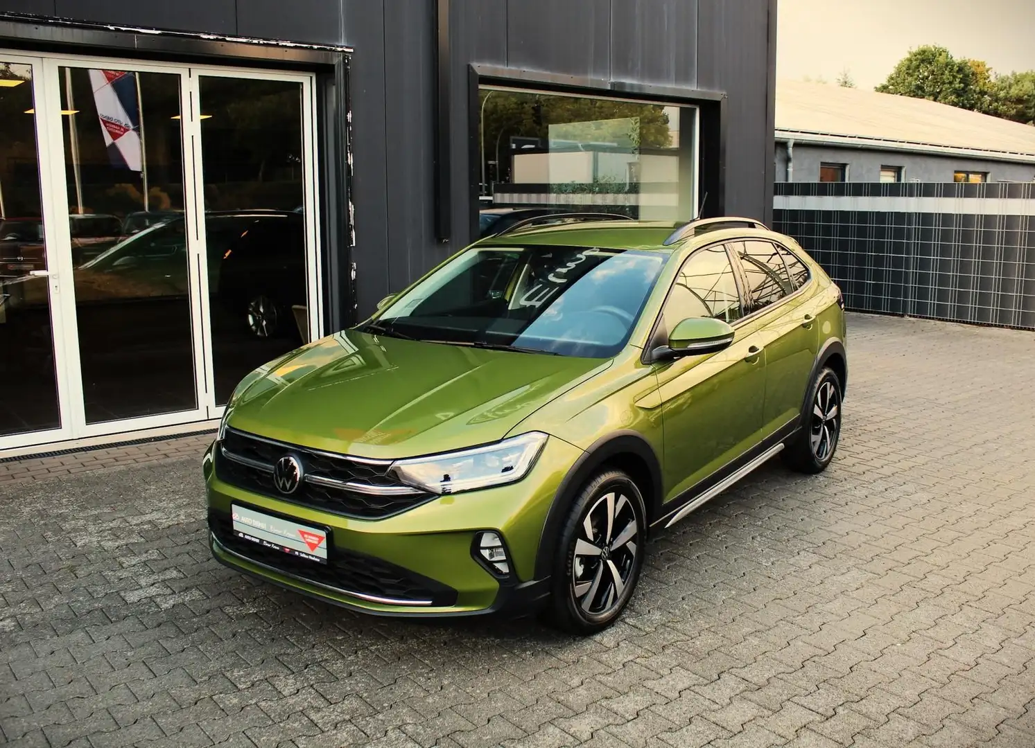 Volkswagen Taigo VW Taigo Life 1.5TSI, 110KW/150PS, DSG,Matrix LE Grün - 1