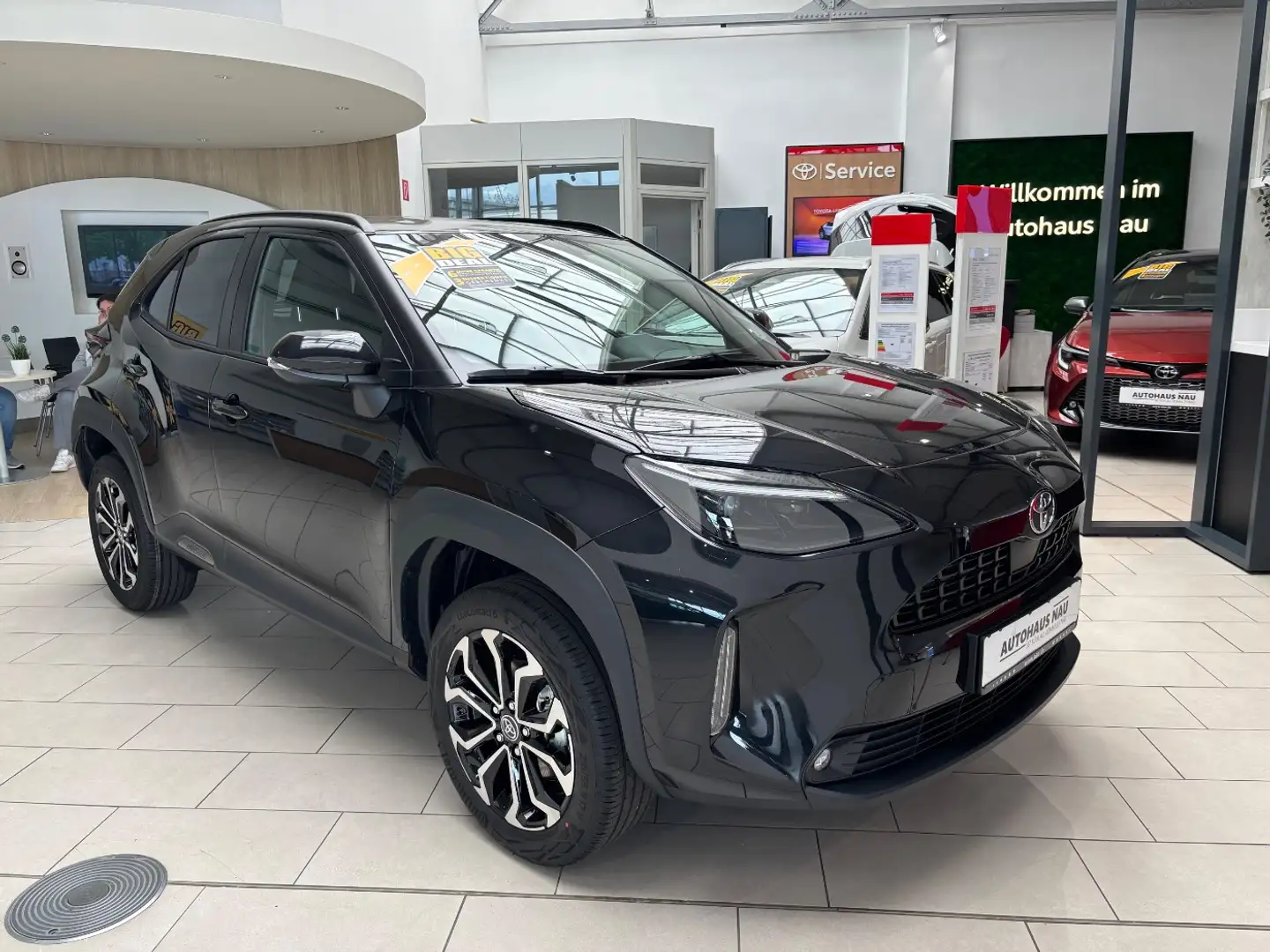 Toyota Yaris Cross 1.5 H Teamplayer mit Kamera Sitzhz. Schwarz - 2