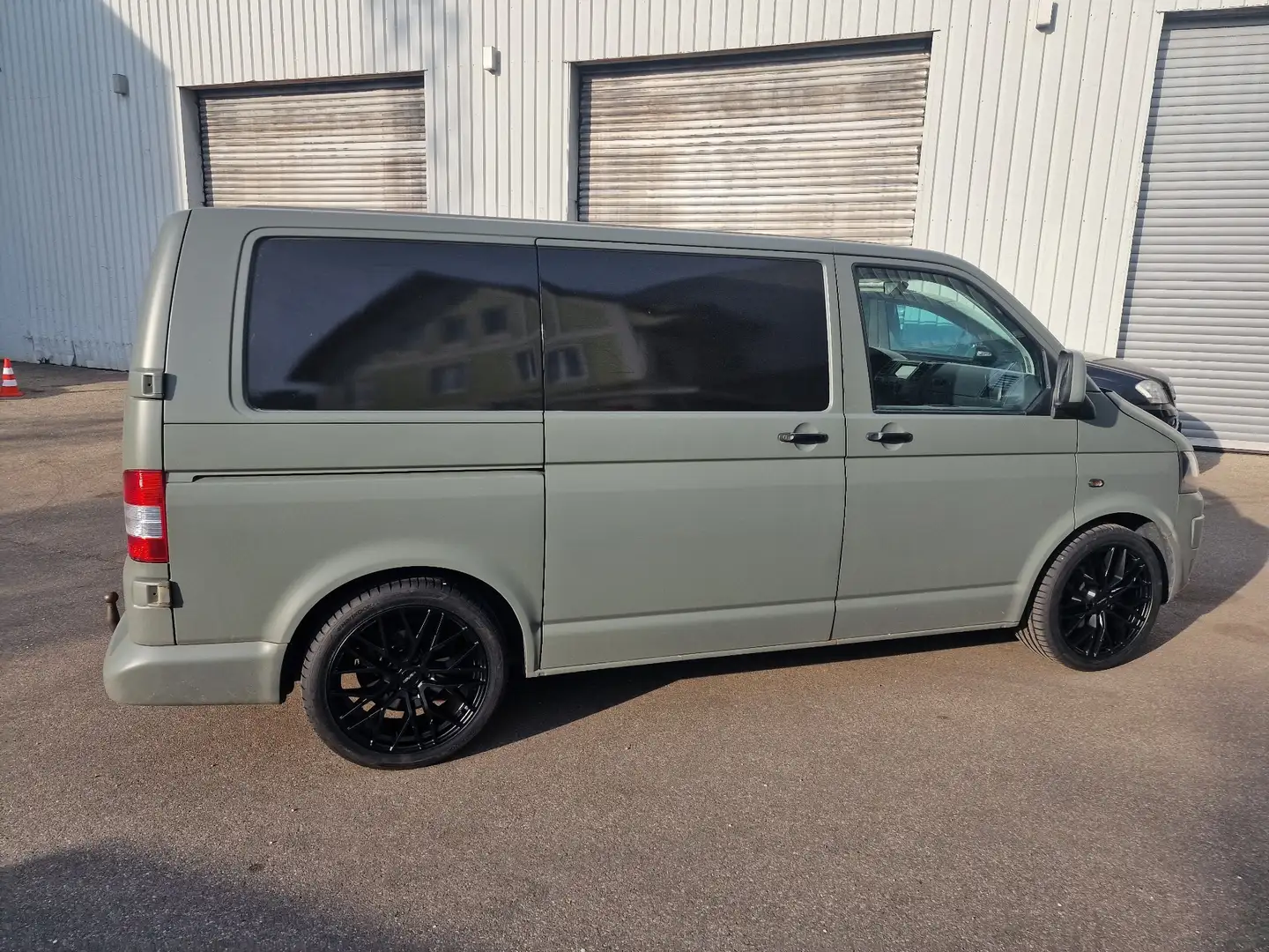 Volkswagen T5 Transporter Kastenwagen 1,9 TDI Grau - 2