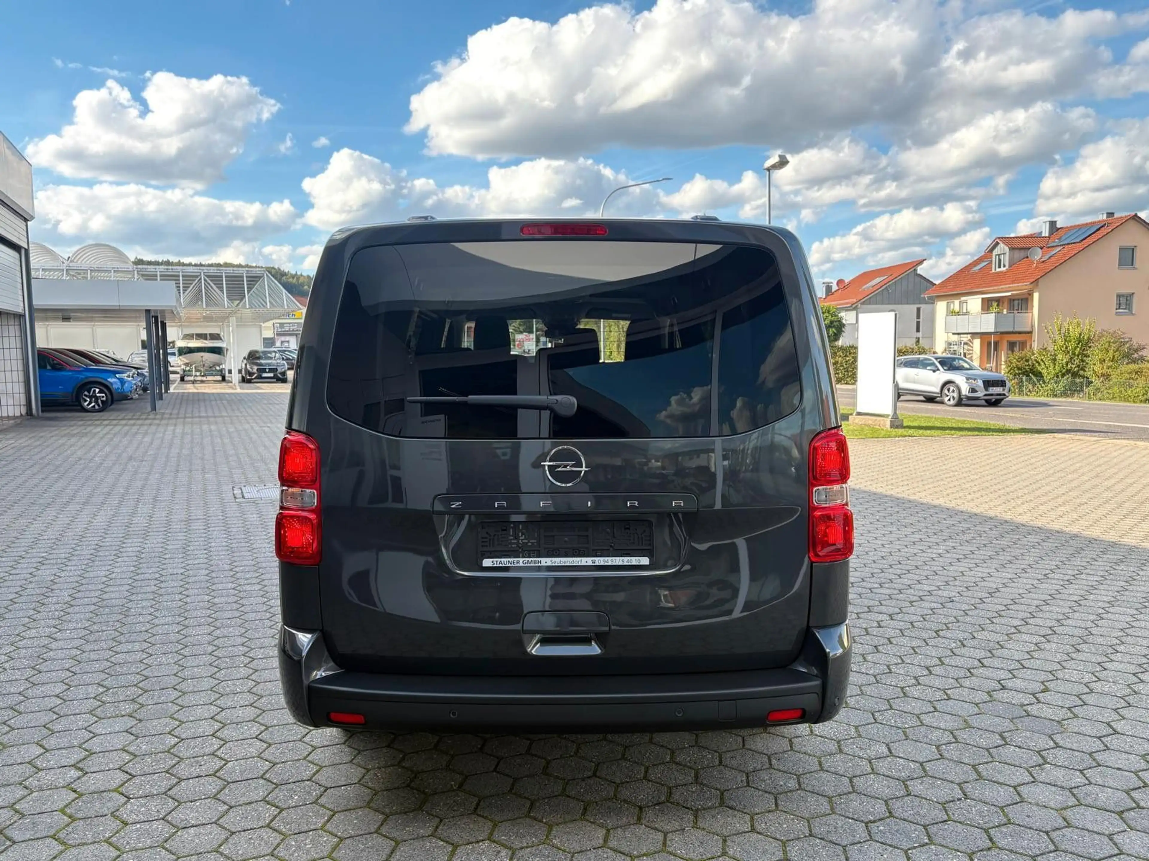Opel Zafira Life 2.2 Business Edition XL LED TEMPOMAT — photo 5