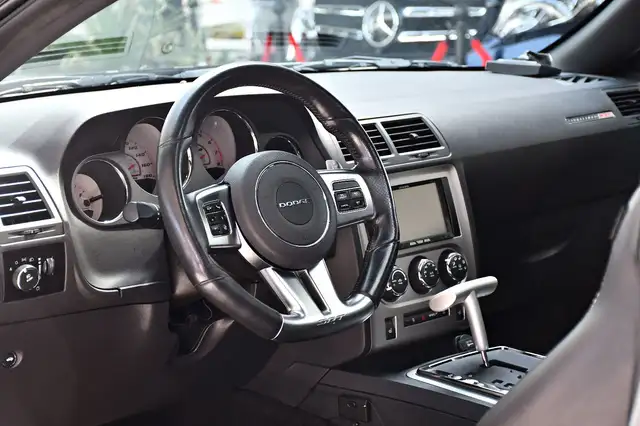 Dodge Challenger view 9