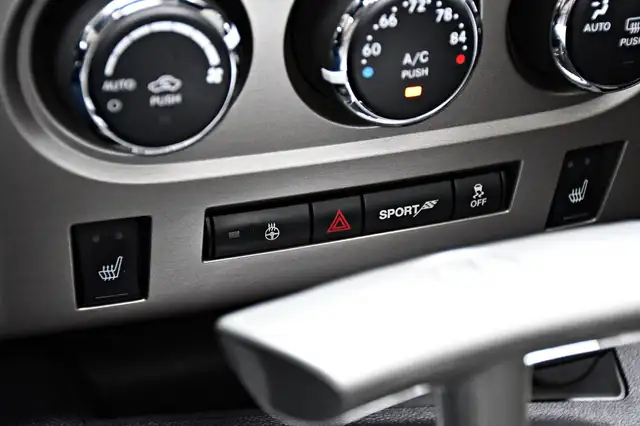 Dodge Challenger view 12