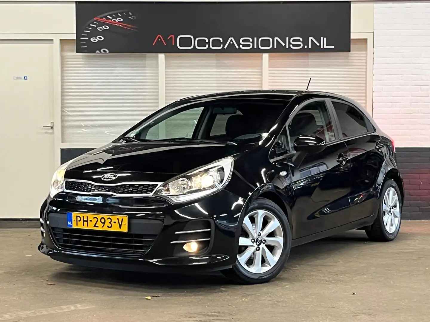 Kia Rio 1.2 CVVT DynamicLine + DEALER ONDERHOUDEN Zwart - 2