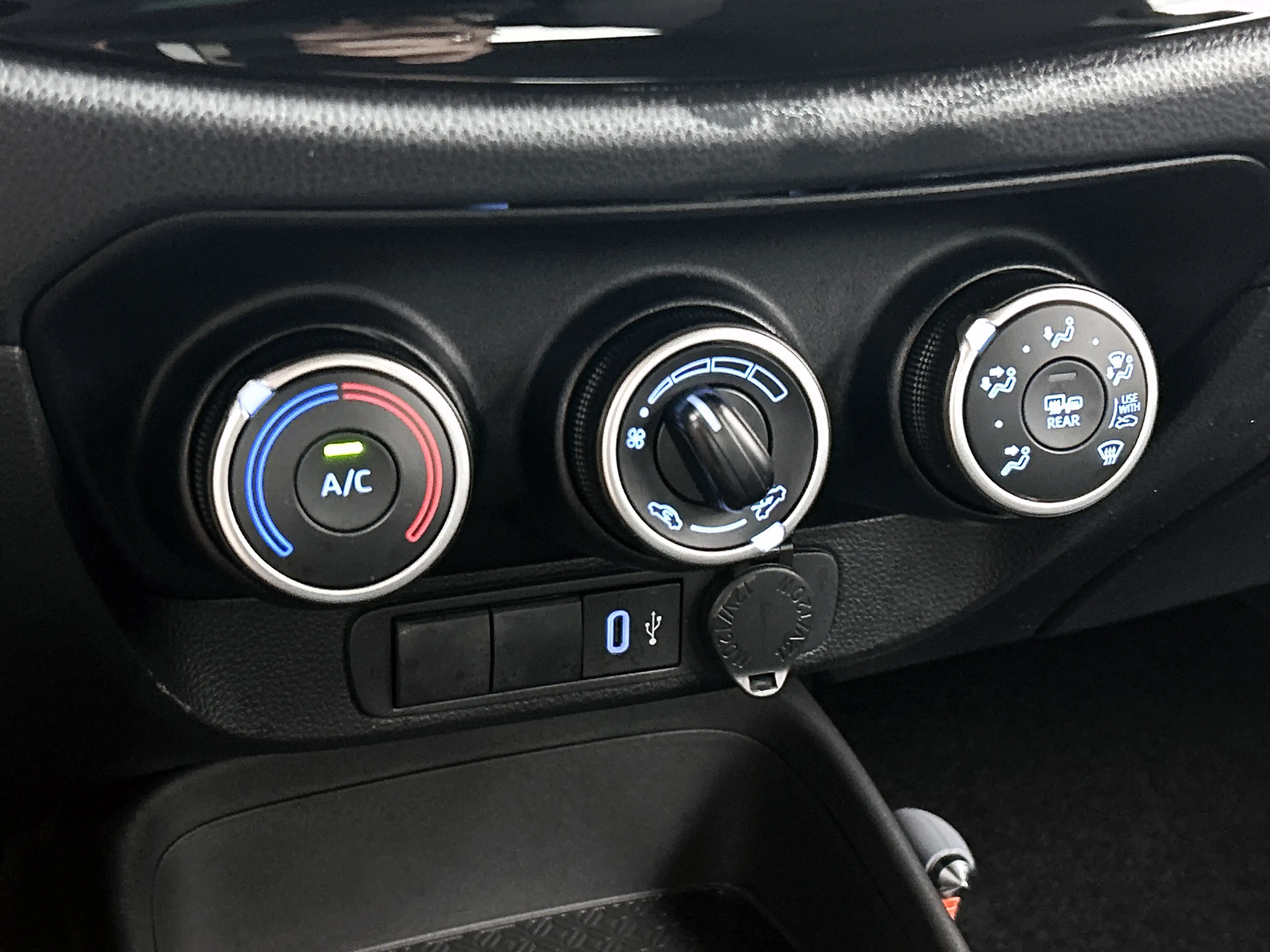 Toyota Aygo X 1.0 VVT-i MT Play — photo 10