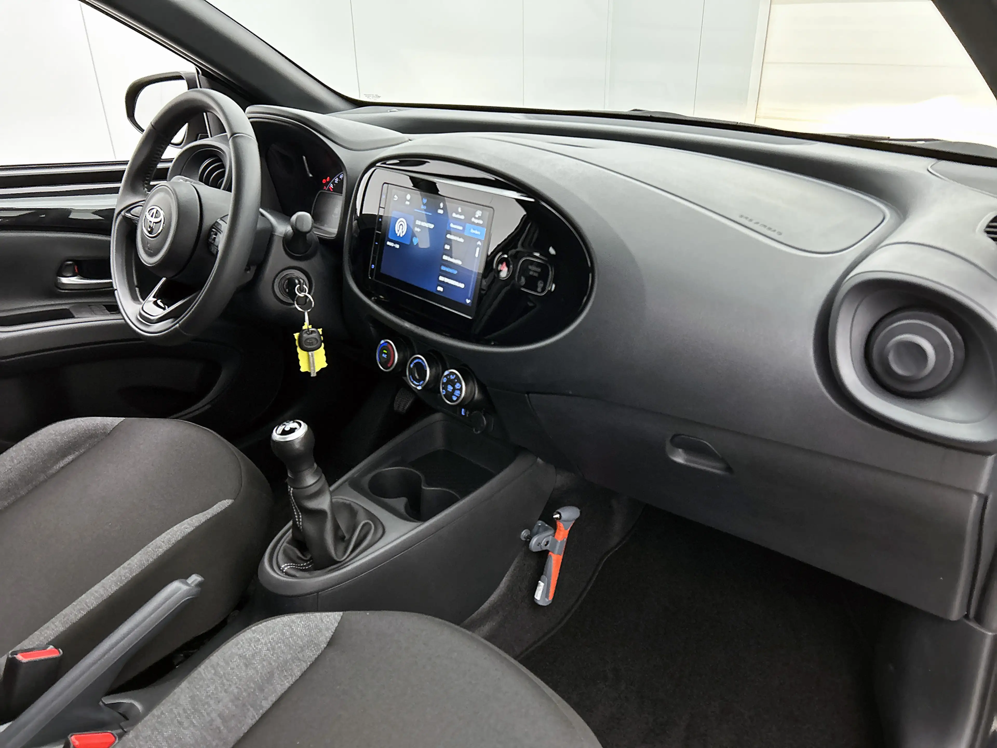 Toyota Aygo X 1.0 VVT-i MT Play — photo 30