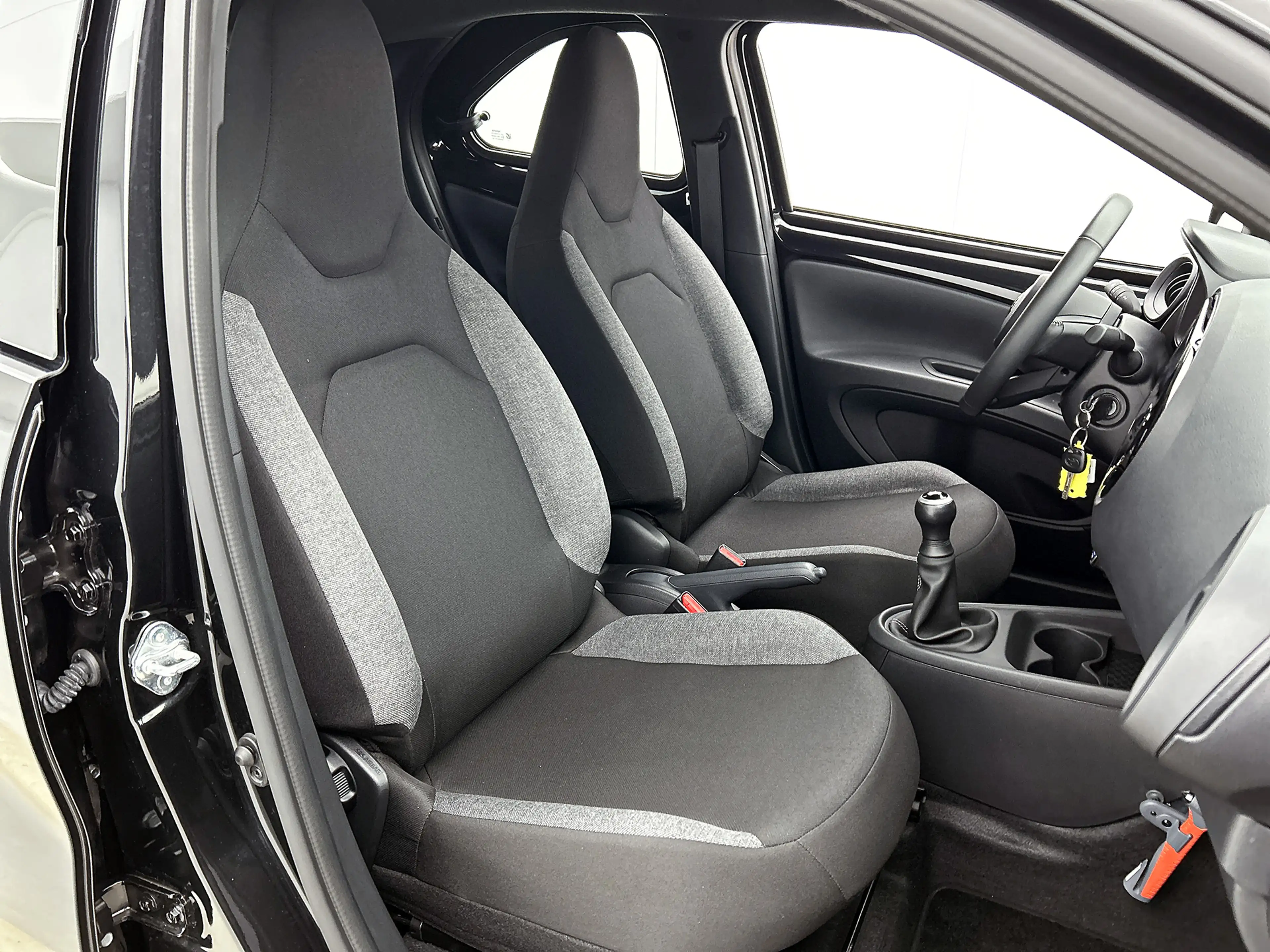 Toyota Aygo X 1.0 VVT-i MT Play — photo 44