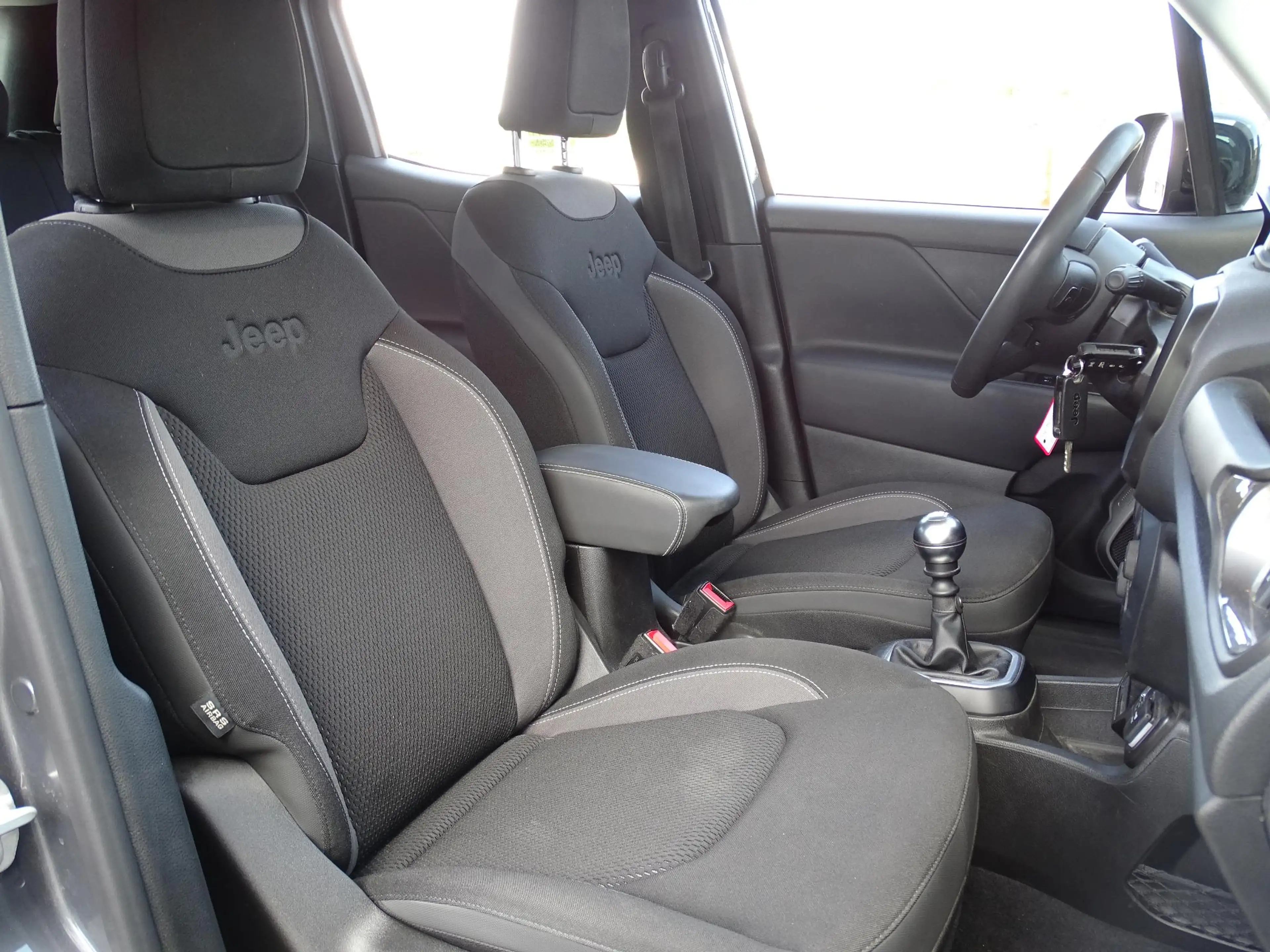 Jeep Renegade 1.0 T3 Longitude verwacht — photo 12