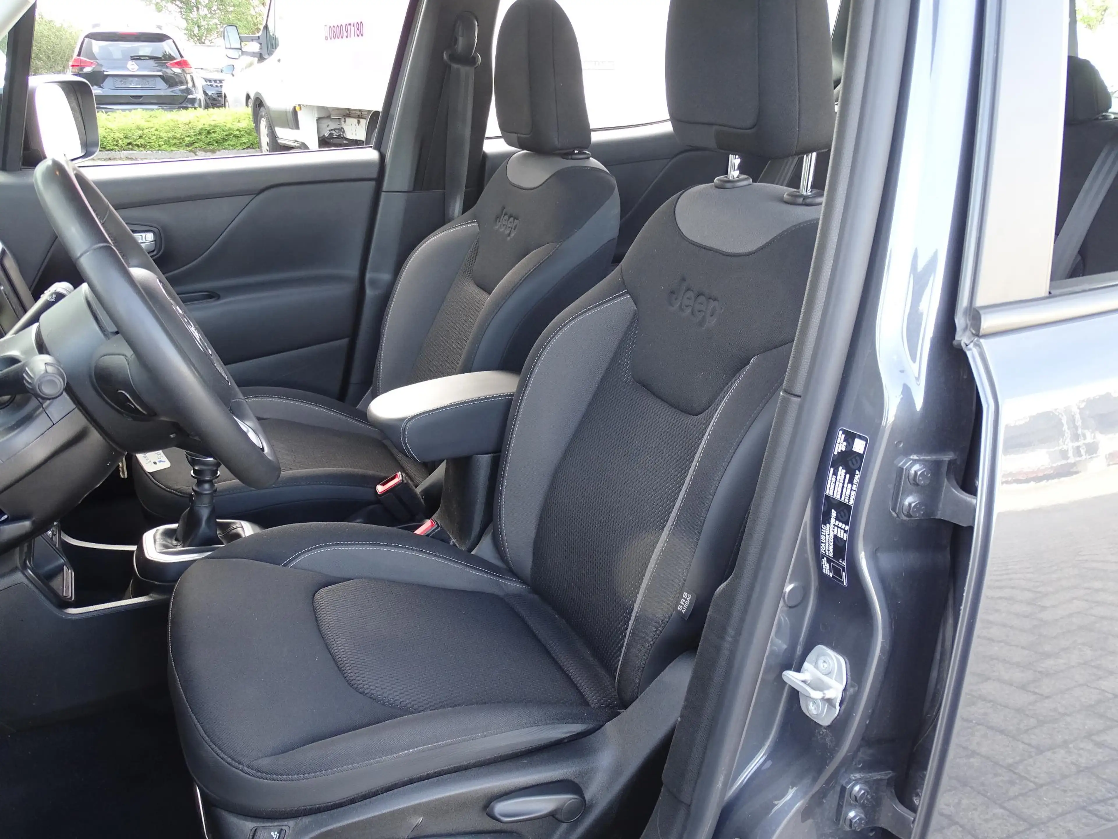 Jeep Renegade 1.0 T3 Longitude verwacht — photo 11