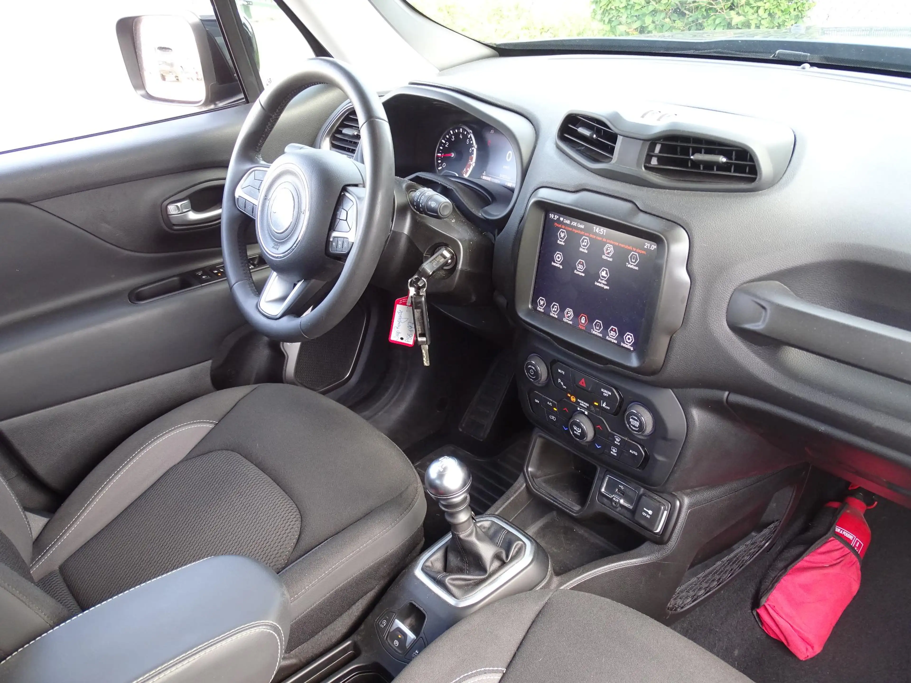 Jeep Renegade 1.0 T3 Longitude verwacht — photo 13