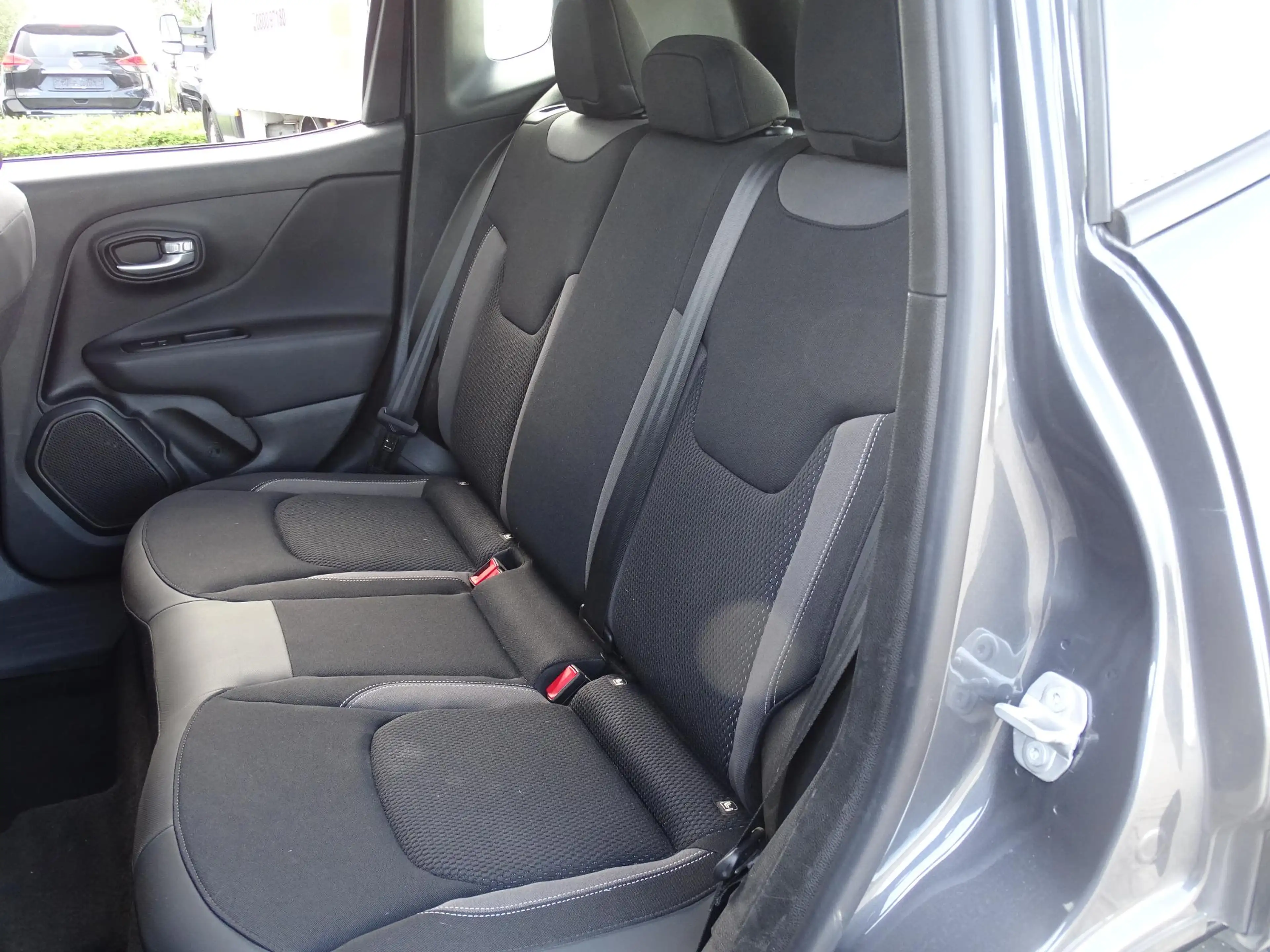 Jeep Renegade 1.0 T3 Longitude verwacht — photo 14