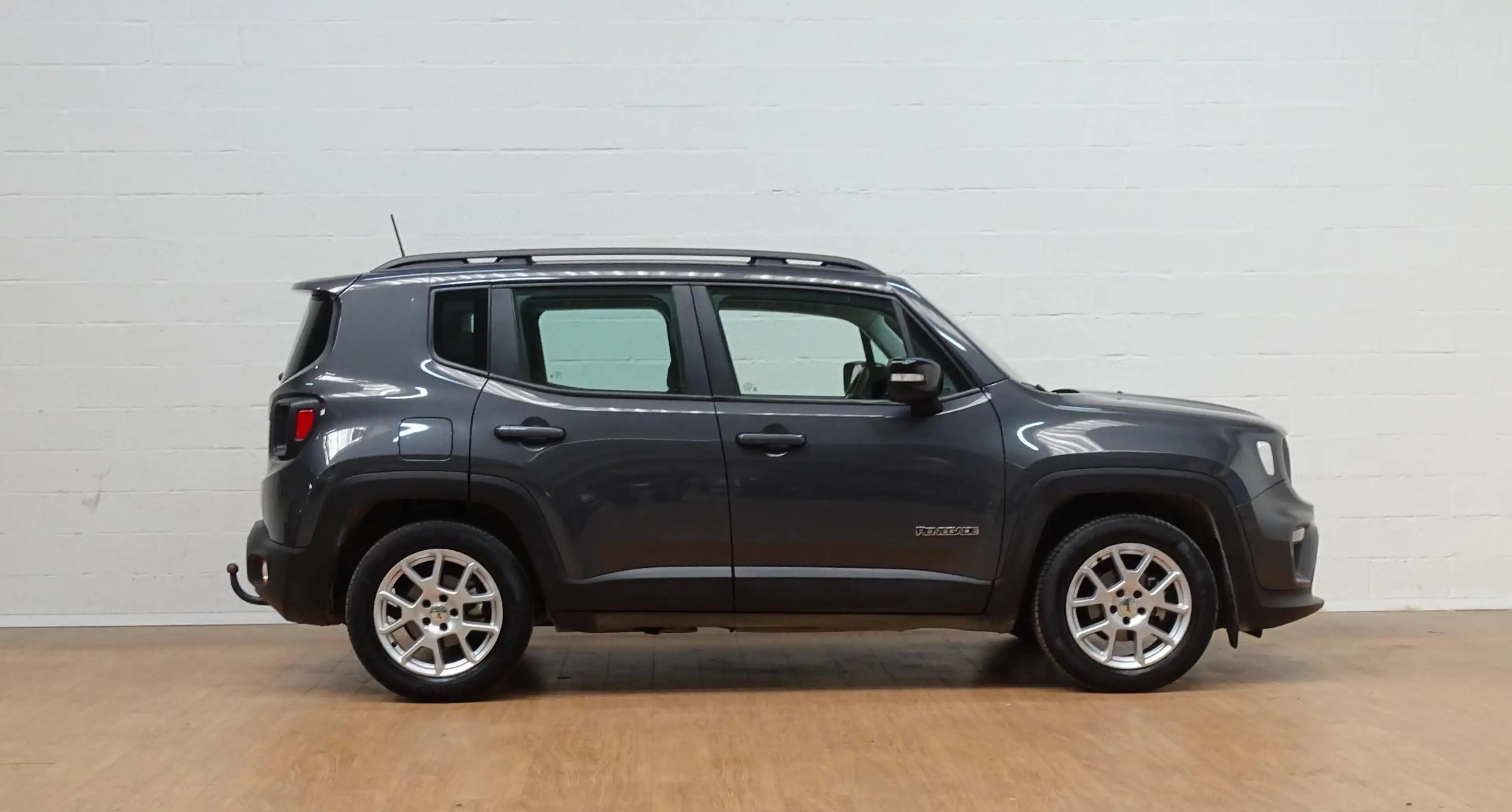 Jeep Renegade 1.0 T3 Longitude verwacht — photo 8