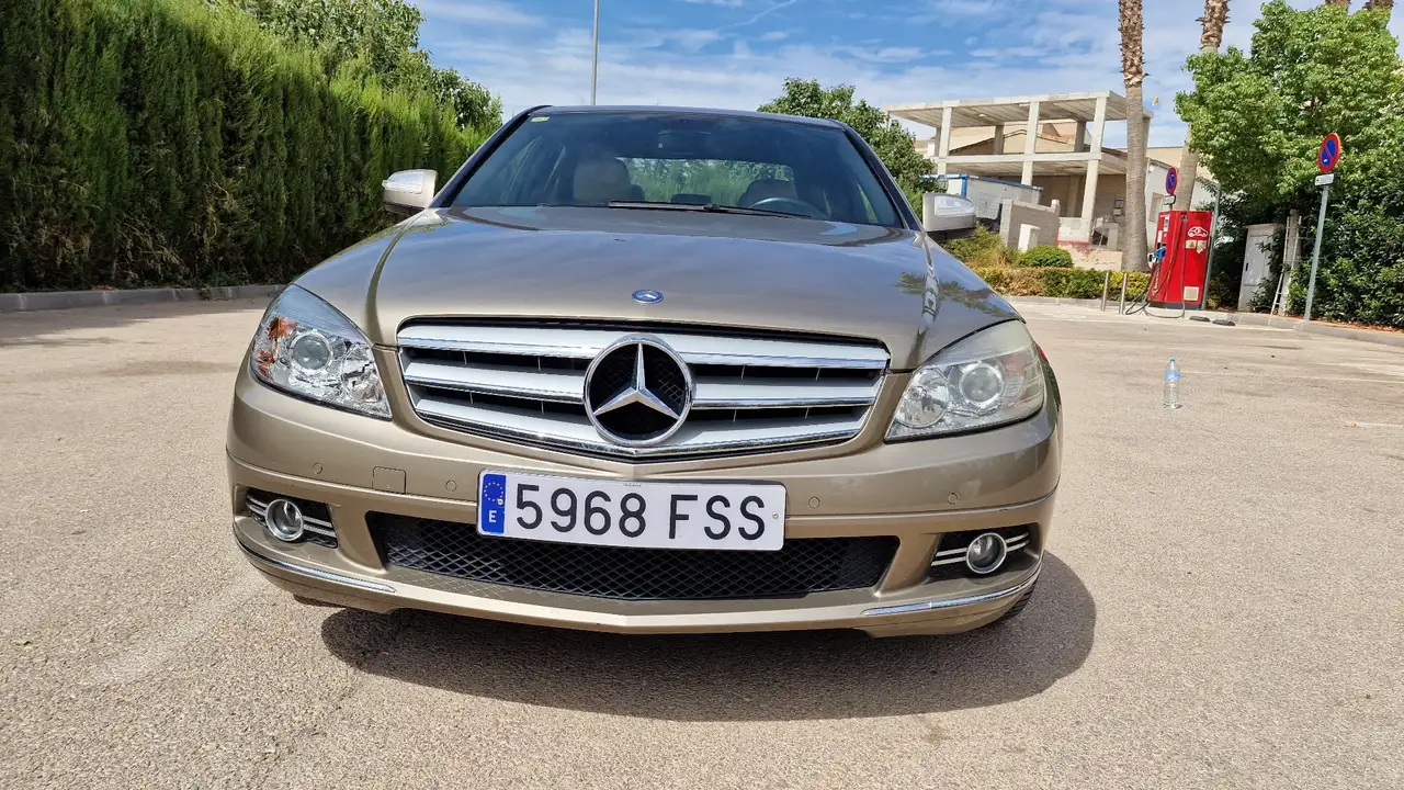 Mercedes-Benz C 220