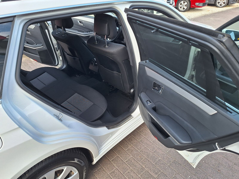 Mercedes-Benz E 200 T BlueTec LED AHK Schiebedach — photo 13