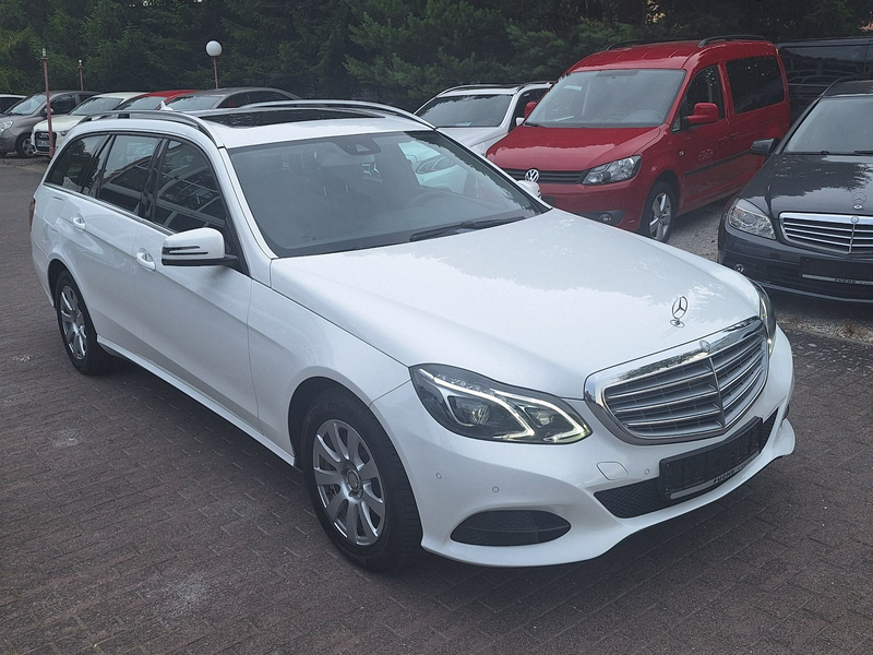 Mercedes-Benz E 200 T BlueTec LED AHK Schiebedach — photo 5
