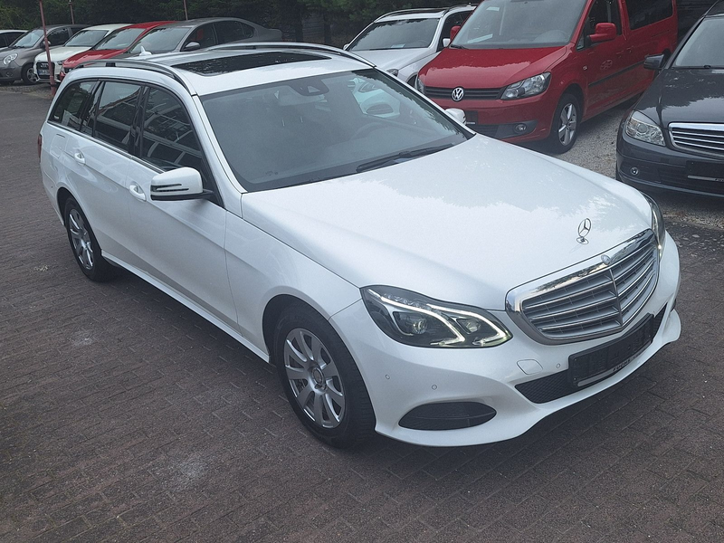 Mercedes-Benz E 200 T BlueTec LED AHK Schiebedach — photo 6