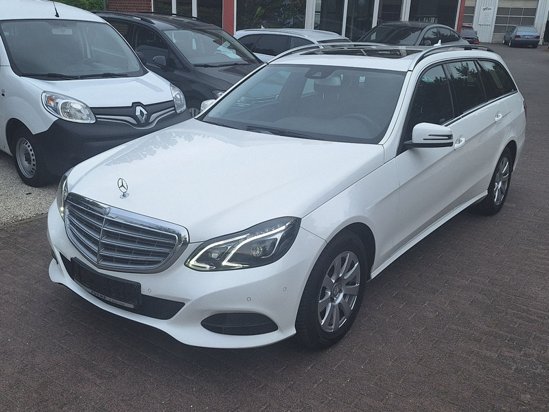 Mercedes-Benz E 200 T BlueTec LED AHK Schiebedach