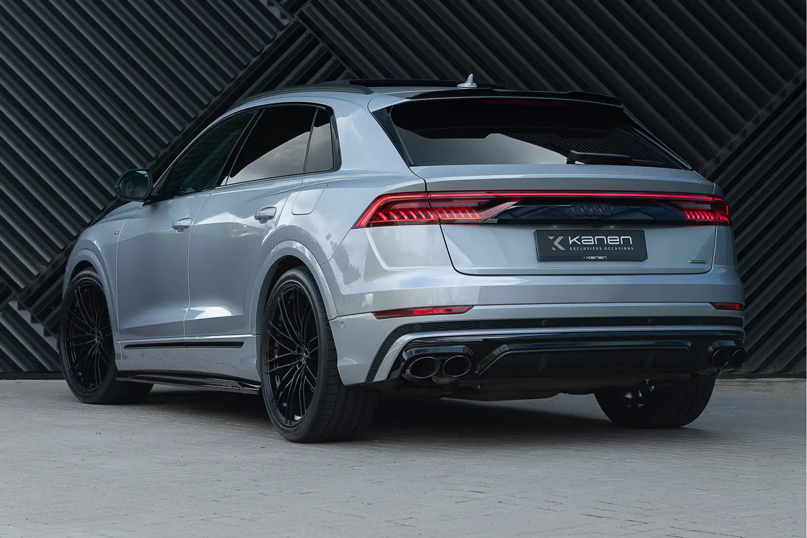 Audi Q8 55 TFSI e quattro S-Line ACC Pano S-Stoelen Matrix Argintiu - 2