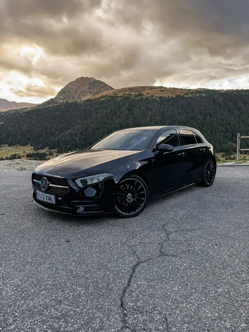 Mercedes-Benz 180 AMG LINE. Llantas 19" - 1