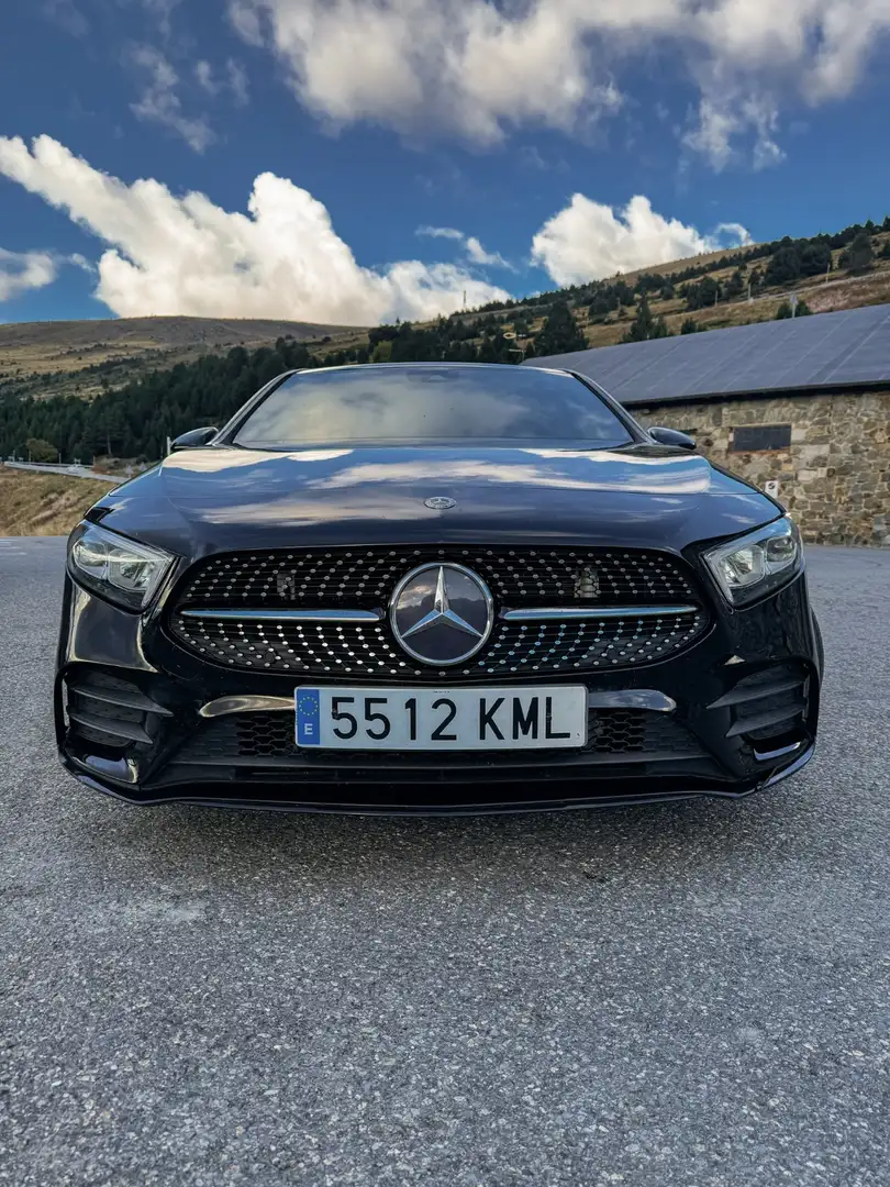 Mercedes-Benz 180 AMG LINE. Llantas 19" - 2