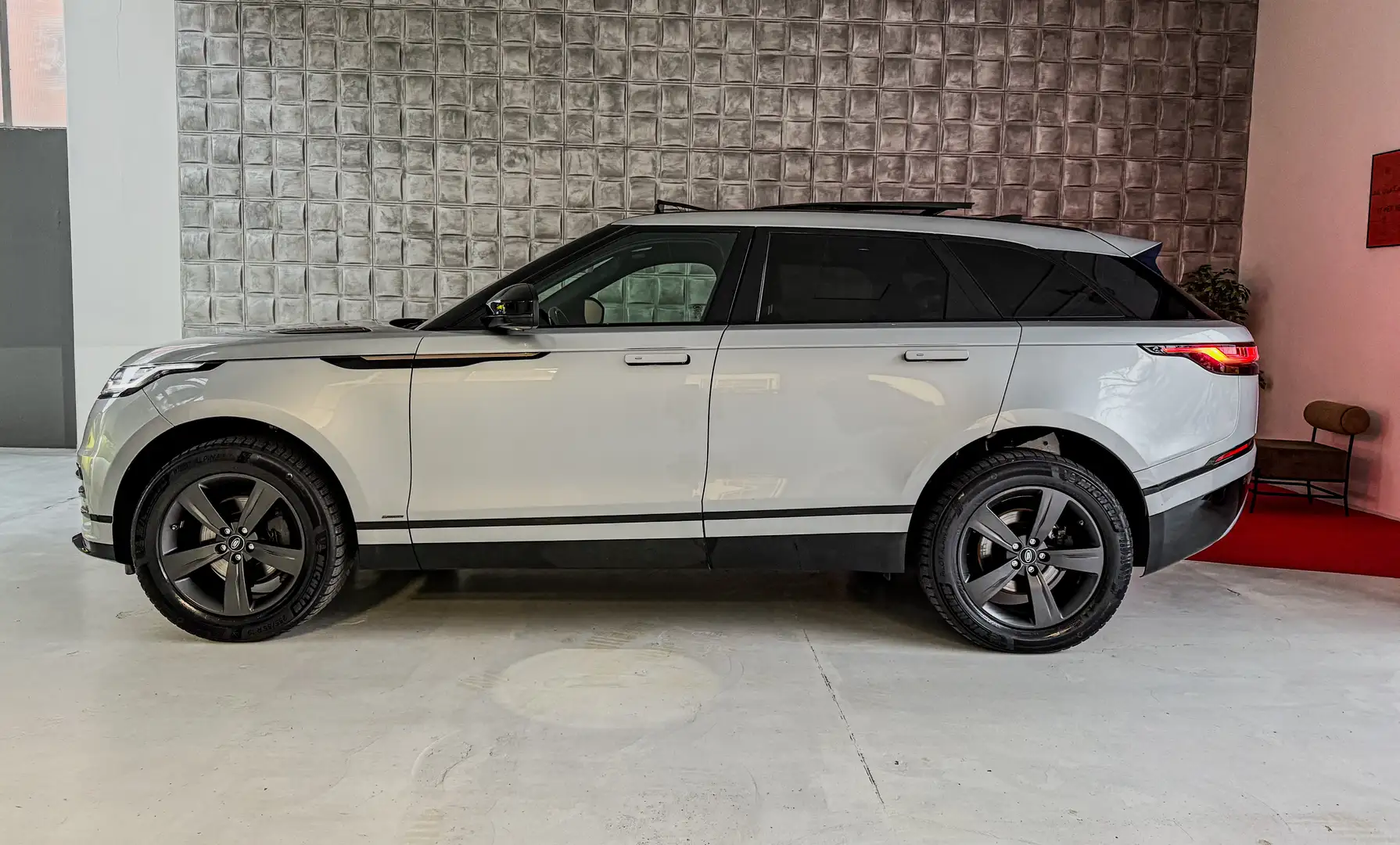 Land Rover Range Rover Velar 2.0d i4 R-Dynamic S 240cv auto my20 - IVA ESPOSTA Argent - 2