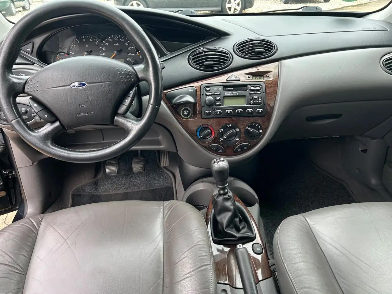 Ford Focus 2.0 Ghia. Supergepflegt Lederausstattung, foto 9
