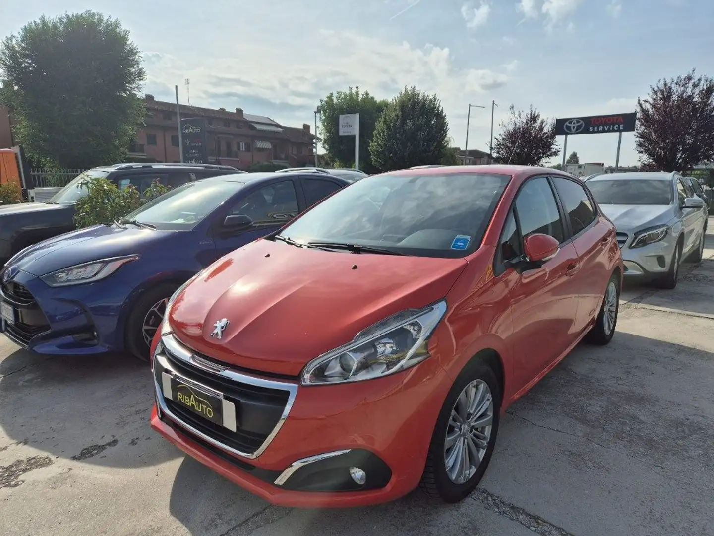 Peugeot 208 1° serie PureTech 82 5 porte Allure Arancione - 2