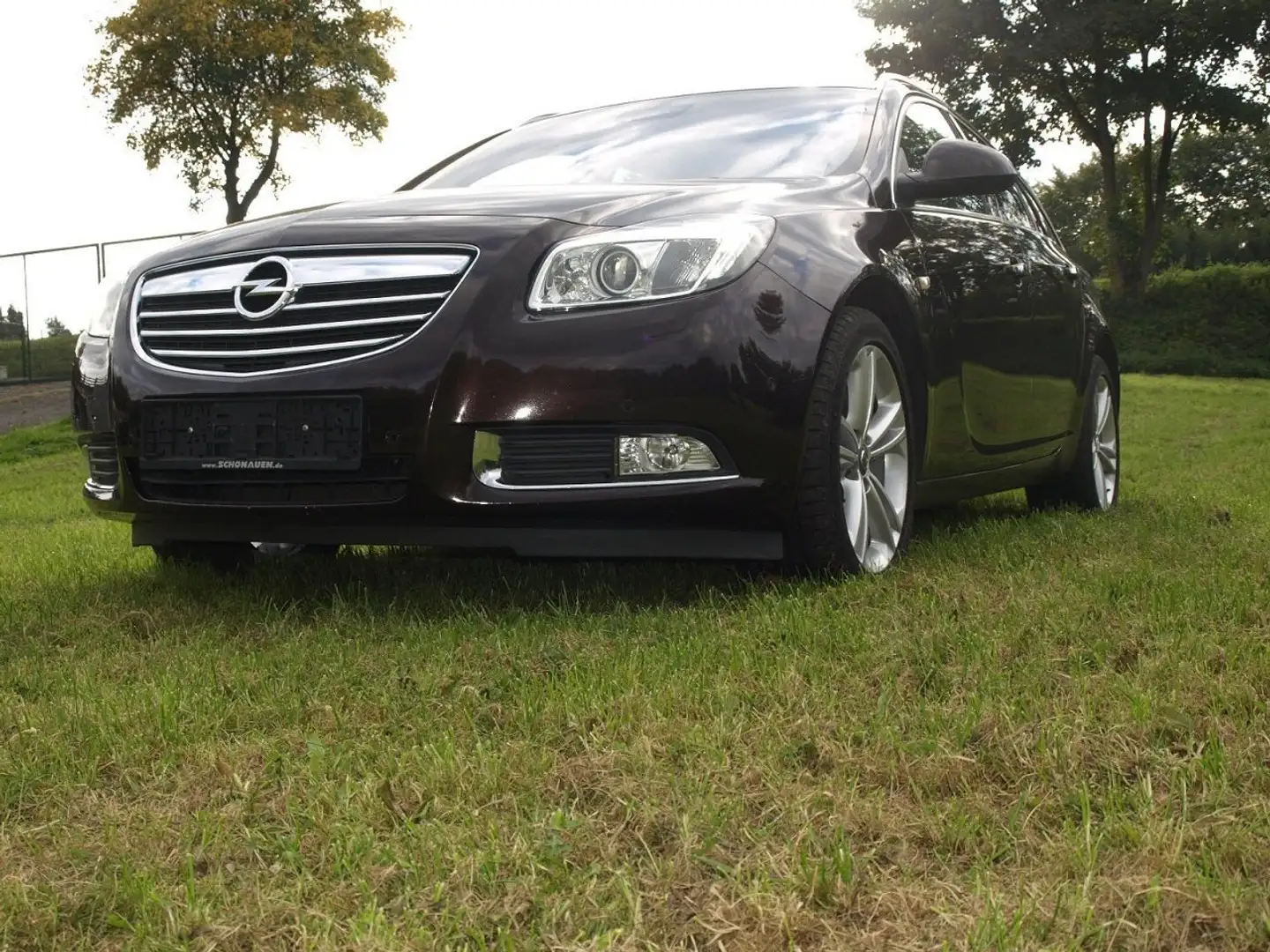 Opel Insignia Insignia 1.6 Turbo Sports Tourer Sport Braun - 1