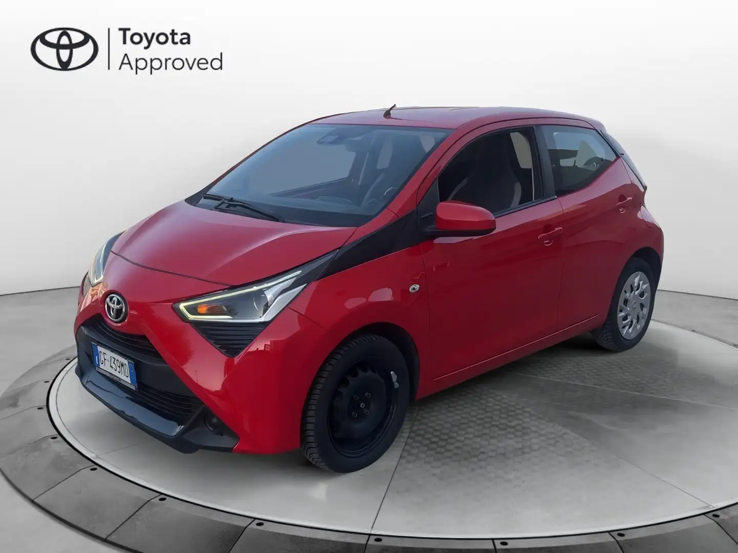 Toyota Aygo Aygo Connect 1.0 VVT-i 72 CV 5 porte x-play Rojo - 1