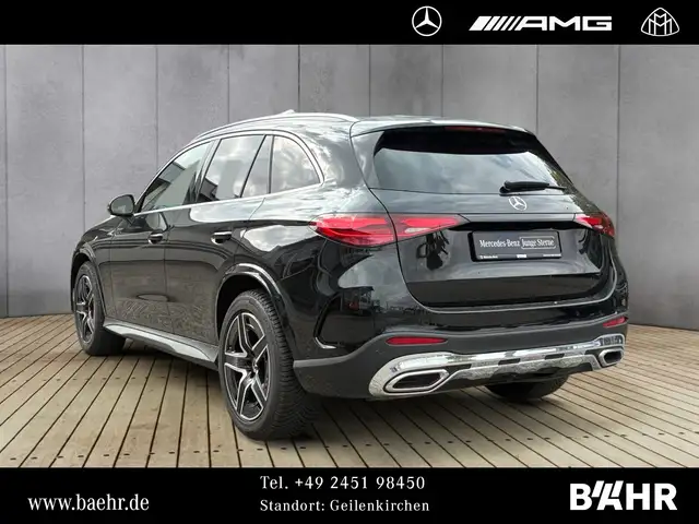 Mercedes-Benz GLC view 3