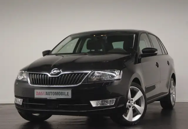 Skoda Rapid/Spaceback Spaceback Joy|DSG|PANO|KEY|XENON|17"