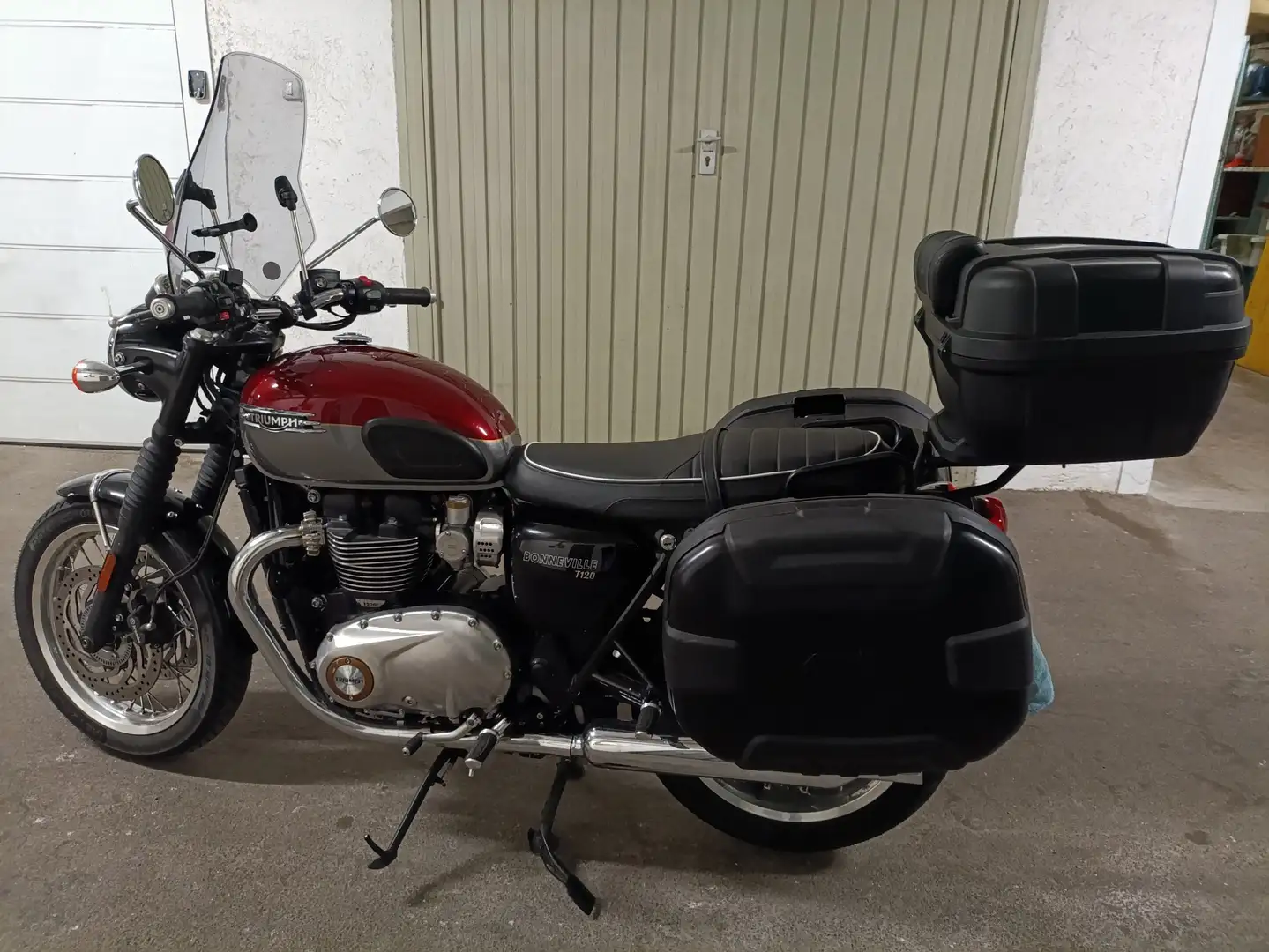Triumph Bonneville T120 Rot - 1